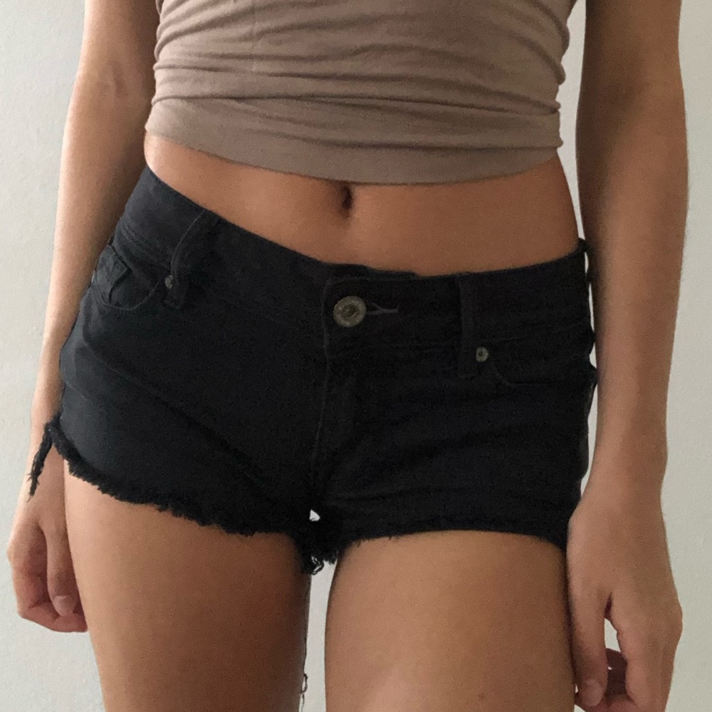 Black Short Shorts 🖤